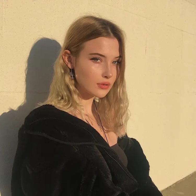 6686体育官网初级作者Giselle