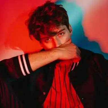 6686体育官网初级作者Sadie