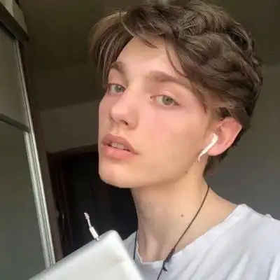 6686体育官网铜牌作者Edith