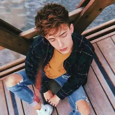 6686体育官网铁牌作者Yolanda