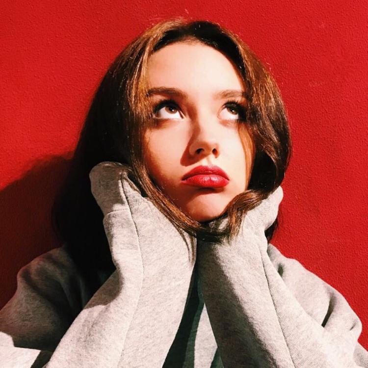 6686体育官网铁牌作者Ivor