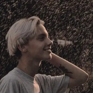 6686体育官网初级作者Cyrus