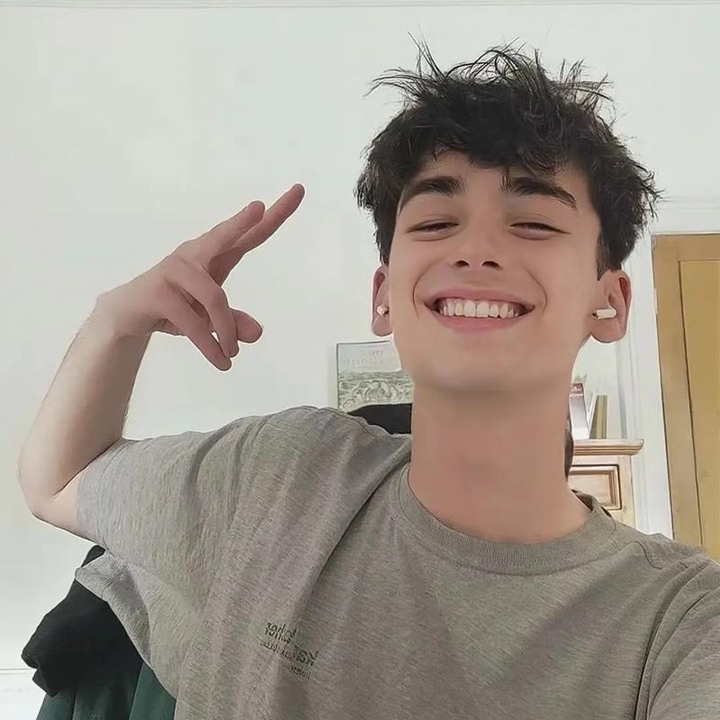 6686体育官网银牌作者Isabella