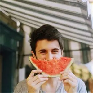 6686体育官网铁牌作者Emilia