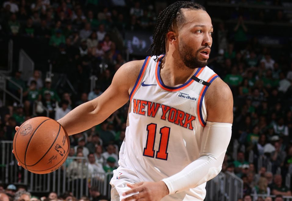 火力全开！布伦森首节投射6中3，独砍11分2抢篮板1助攻