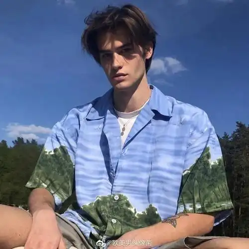 6686体育铁牌作者Pearl